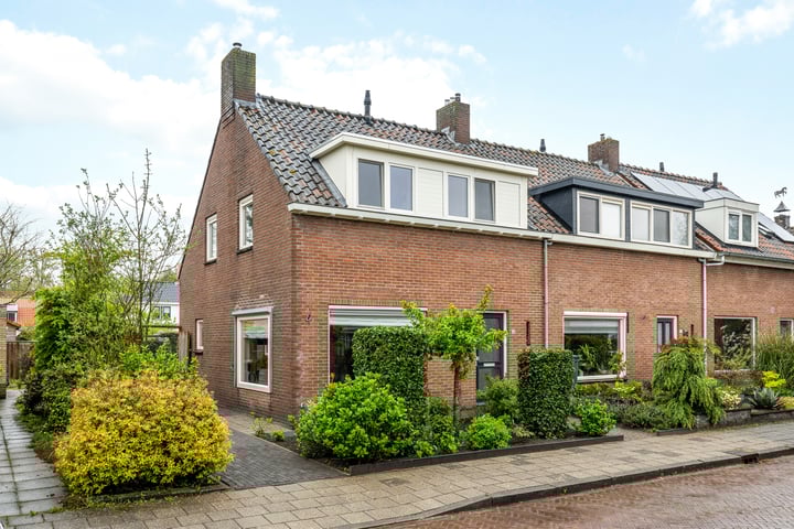 Photo of property Kampfstraat 35, Lemelerveld