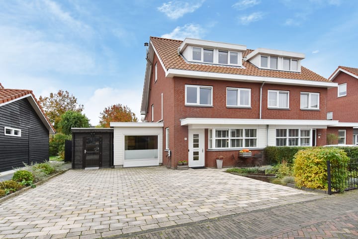 Photo of property Kamvaren 9, 's-Gravenhage