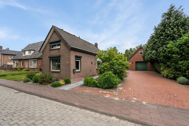 Kanaal A NZ 76 in Emmer-Compascuum