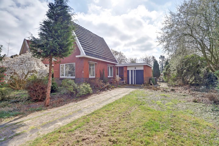 Kanaal B ZZ 53 in Emmer-Compascuum