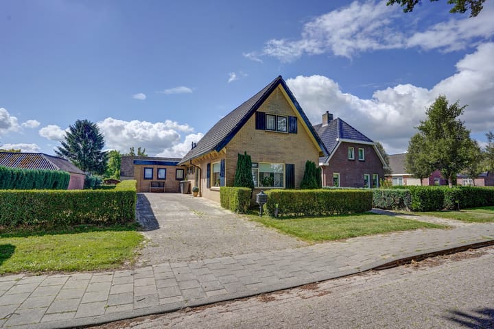Kanaal B ZZ 78 in Emmer-Compascuum