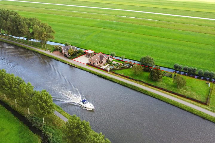 Kanaaldijk 14 in Leerbroek