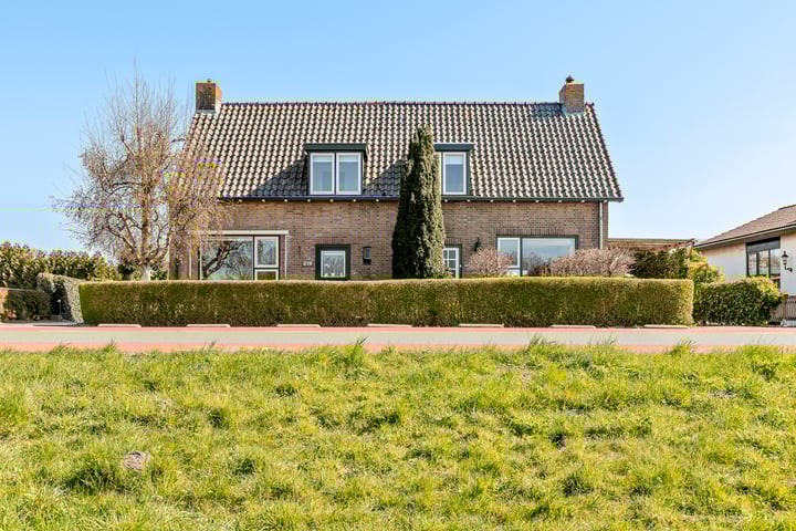 Kanaaldijk 280 in Koedijk