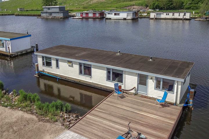 Kanaaldijk 81-ROOD in Westzaan