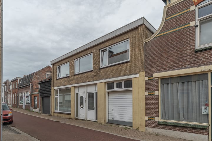 Kanaalstraat 11 in Hansweert