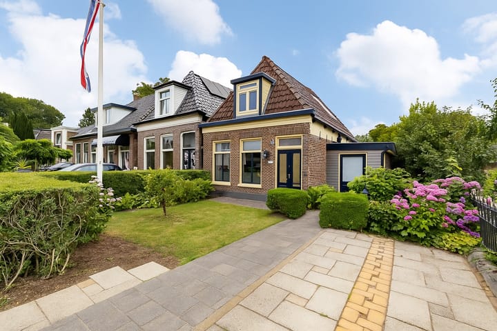 Photo of property Kanadeeskestrjitte 18, Akkrum