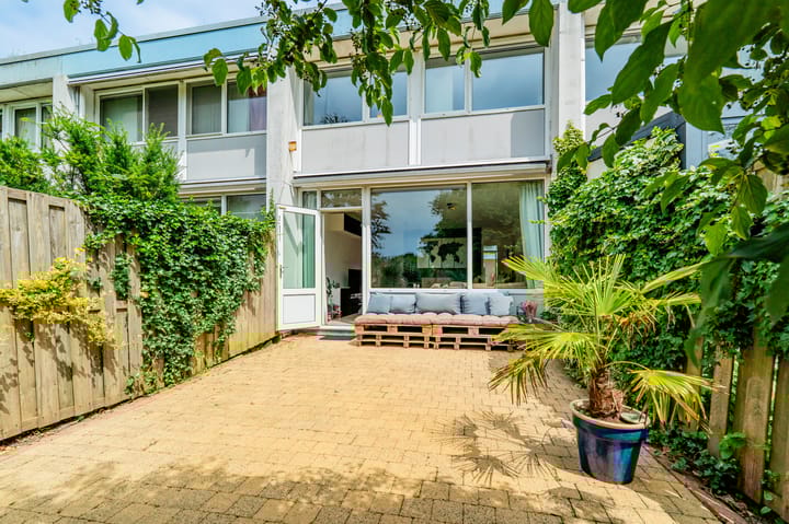 Kantershof 527 in Amsterdam