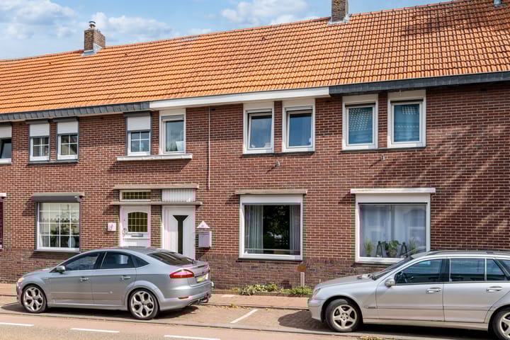 Photo of property Kantstraat 51, Landgraaf