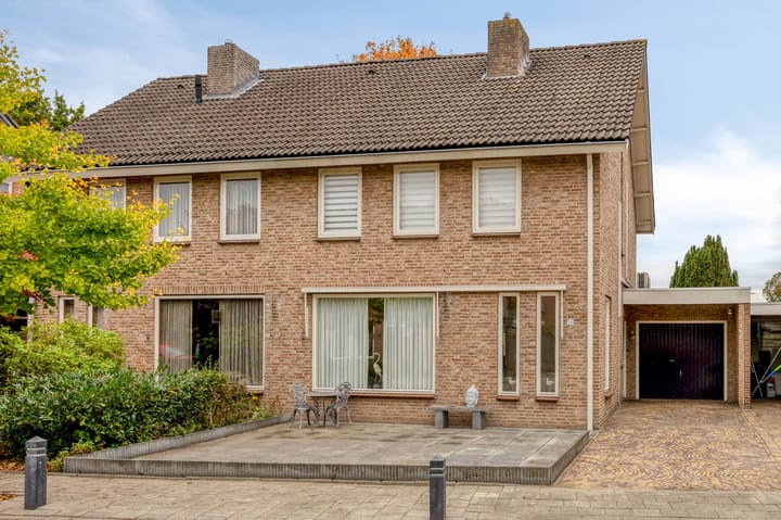 Kantwerkerwei 24 in Valkenswaard