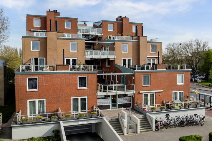 Photo of property Kapelaan Gerrit Grootstraat 54, Zaandam