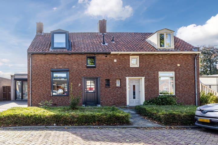 Foto van woning Kapelaan Molstraat 26, Halsteren