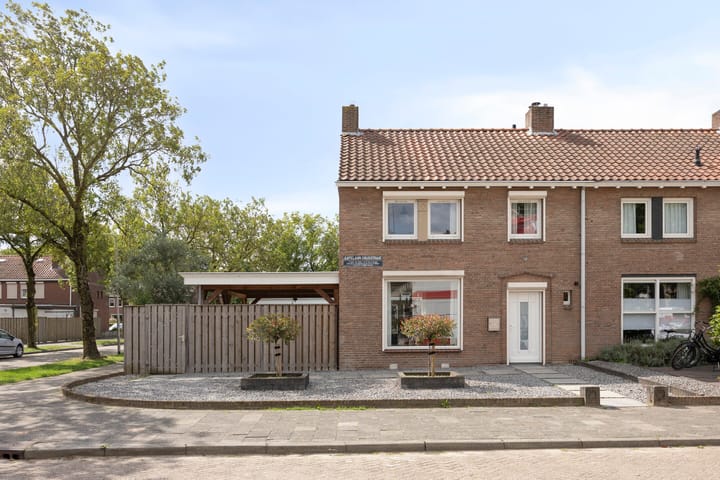 Kapelaan Nausstraat 31 in Oss Foto
