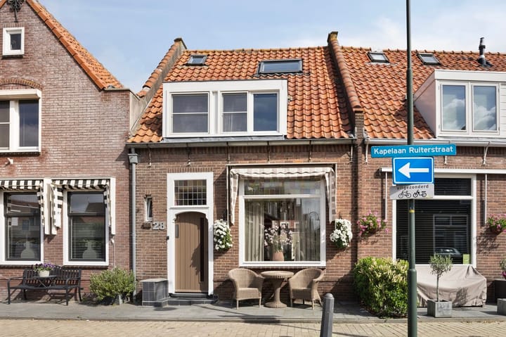 Kapelaan Ruiterstraat 28 in Volendam Foto
