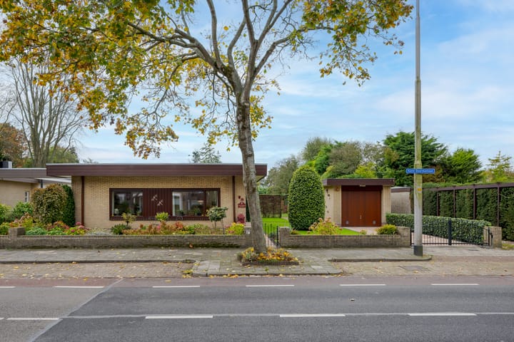 Karel Doormanlaan 17 in Voorschoten Foto