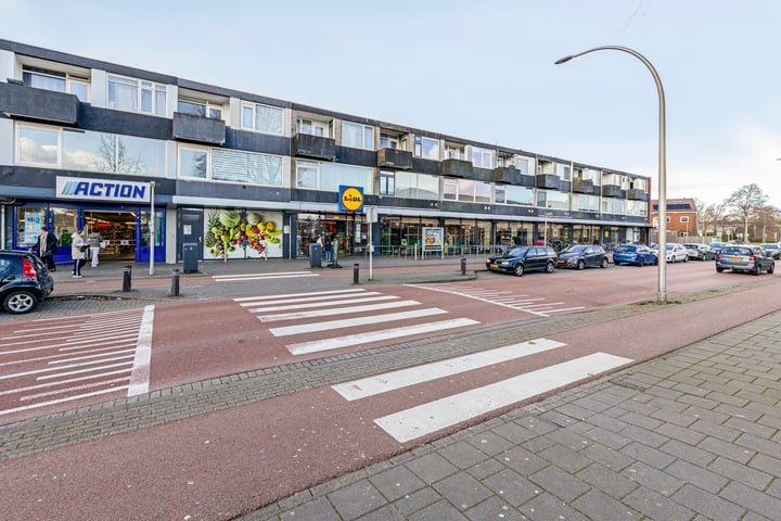 Photo of property Karel Doormanlaan 93, Zwijndrecht