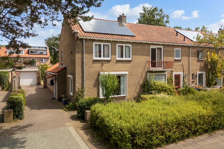 Photo of property Karel J.C. Beckmanlaan 8, Zeist