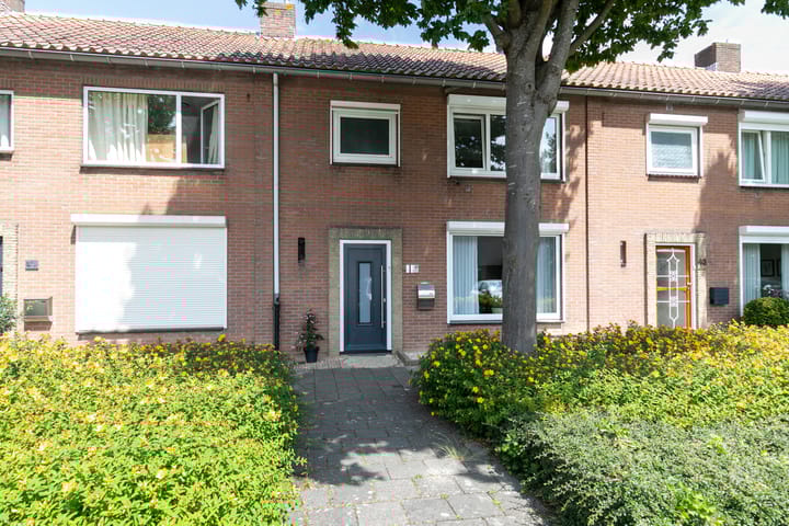 Karel V Laan 45 in Geertruidenberg