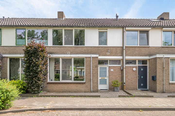 Karel V-straat 6 in Oss
