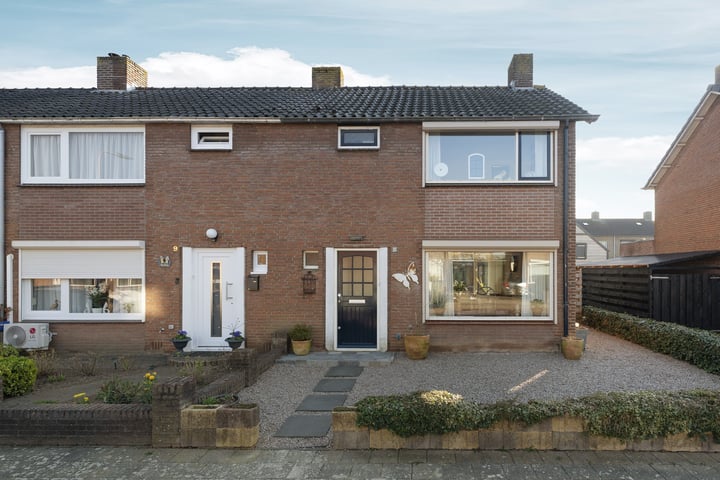 Photo of property Karel van Gelrestraat 11, Lobith