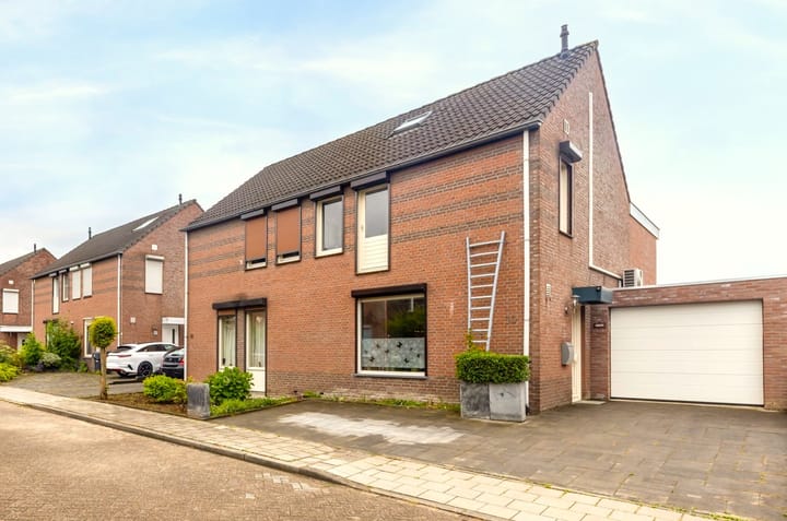 Karensstraat 30 in Born