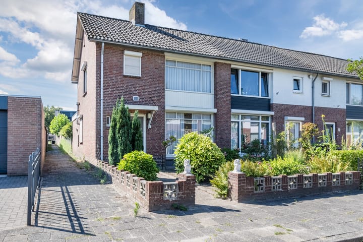 Karmelietenstraat 1 in Dongen