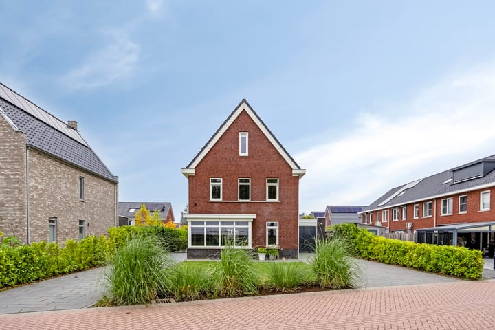 Karmijn 56 in Winssen