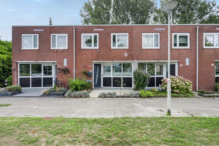 Karperstraat 102 in Hoogvliet Rotterdam