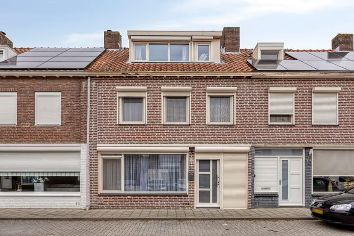 Karperstraat 15 in Tilburg photo