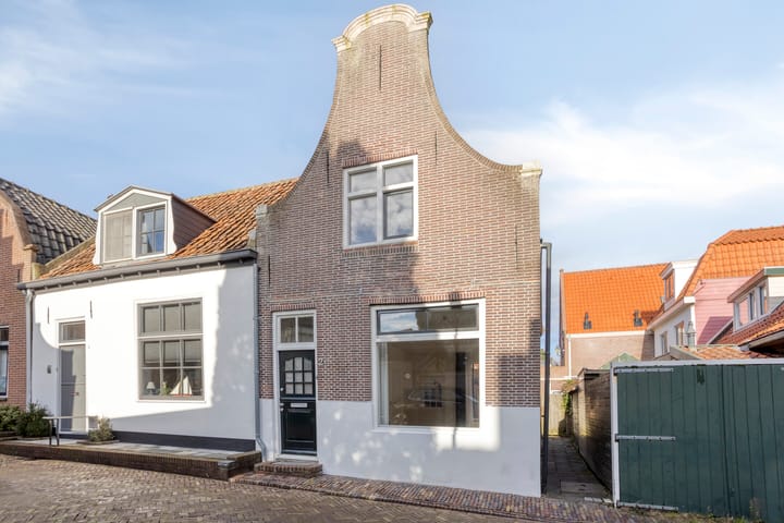 Photo of property Karseboomstraat 2, Enkhuizen
