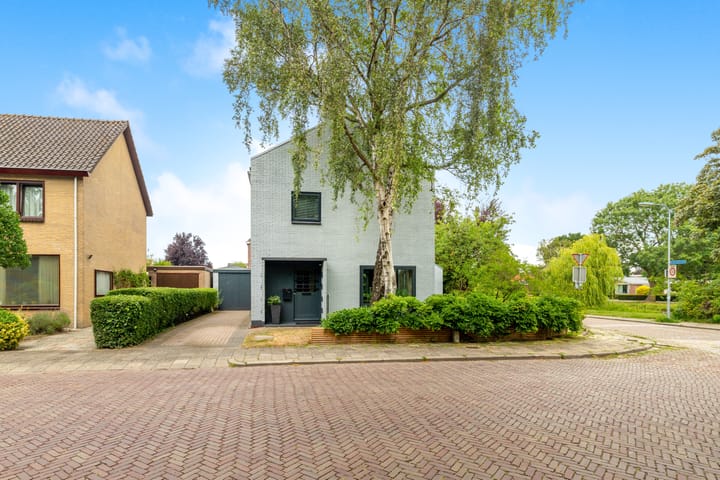 Karshoffstraat 10 in Heemskerk
