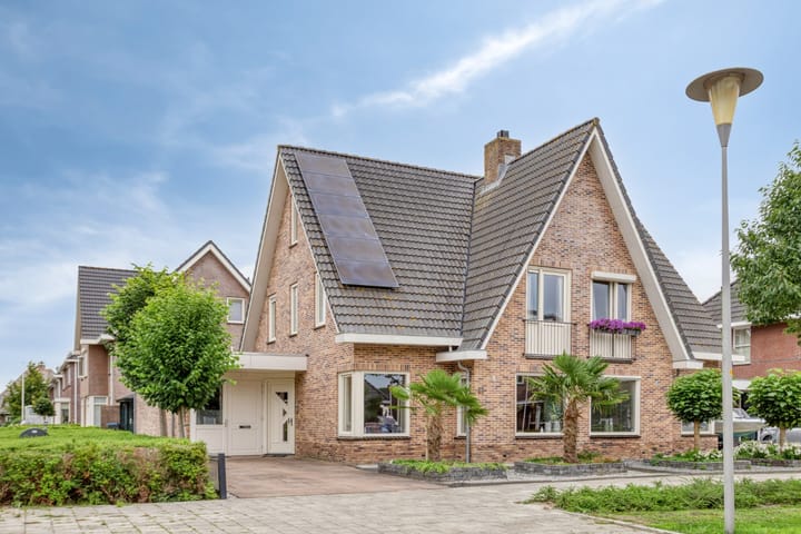 Karthuizerlaan 45 in IJsselmuiden