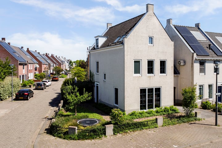 Karthuizerserf 3 in Helmond