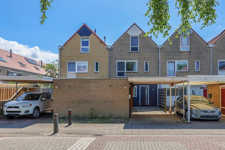 Karveel 53 50 in Lelystad foto