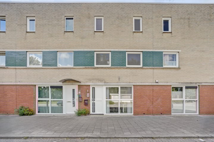 Karwijstraat 8 in Hoogvliet Rotterdam