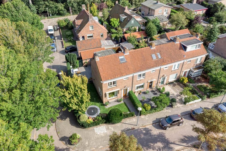 Kastanjelaan 1 in Alkmaar foto