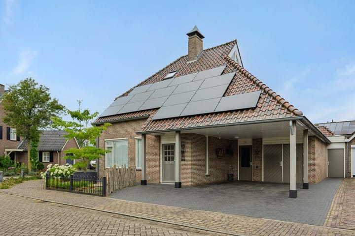 Photo of property Kastanjelaan 2, Vinkel