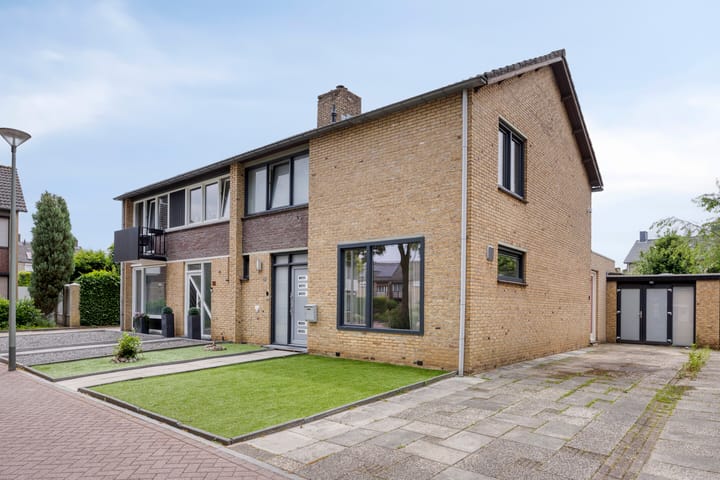 Kasteel Annendaelstraat 30 in Roermond