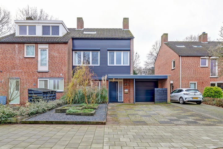 Kasteel Daelenbroeckstraat 89 in Roermond