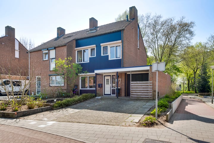 Kasteel Daelenbroeckstraat 97 in Roermond