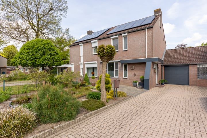 Kasteel Hoensbroeklaan 422 in Hoensbroek