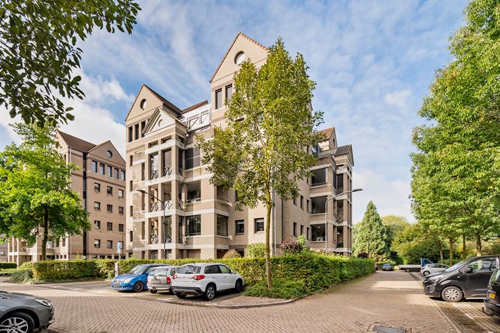 Kasteel-Noord 24 in Helmond