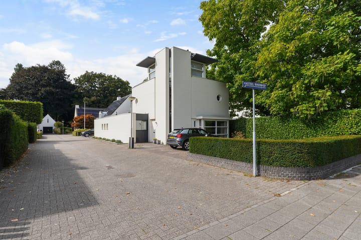 Kasteel Rhoonhof 1 in Tilburg