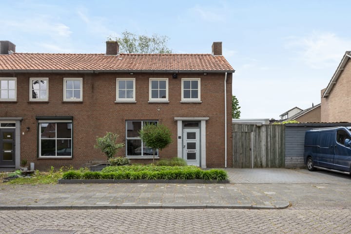 Kavreinsestraat 3 in Vlijmen