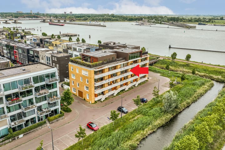 Photo of property Kea Boumanstraat 158, Amsterdam