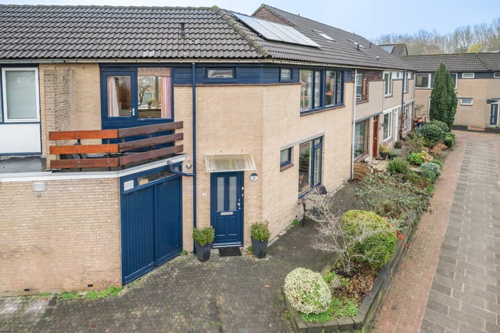 Photo of property Keerweer 31, Rozenburg