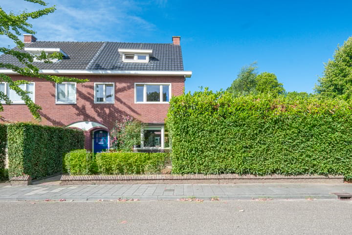 Photo of property Keerweg 64, Buchten