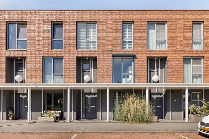 Photo of property Keizersmantelweg 359, Hoogvliet Rotterdam