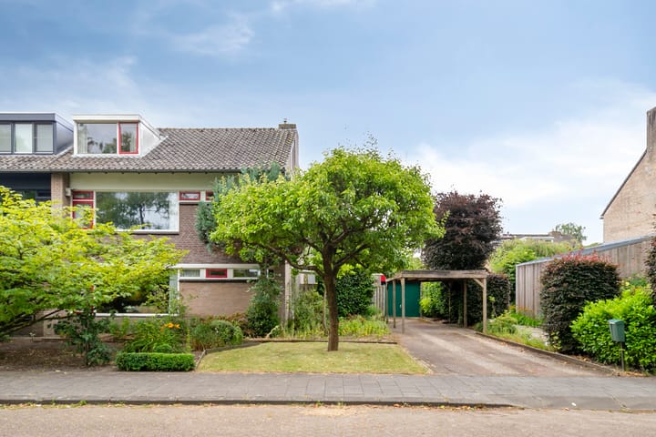 Kempenlaan 11 in Son en Breugel