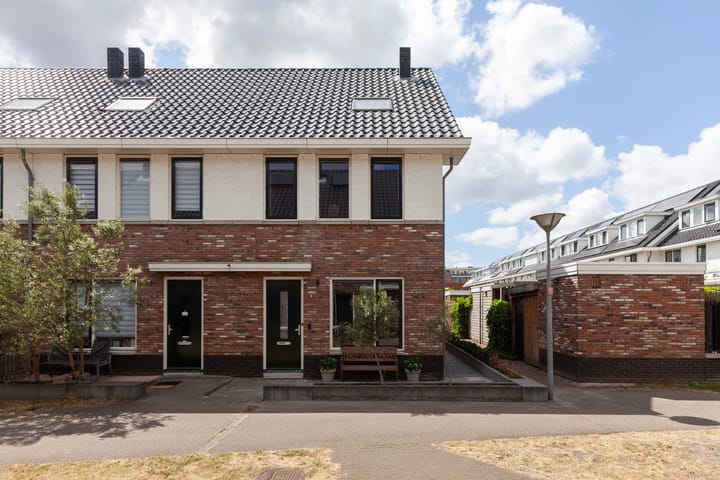 Kemperhof 16 in Vlaardingen