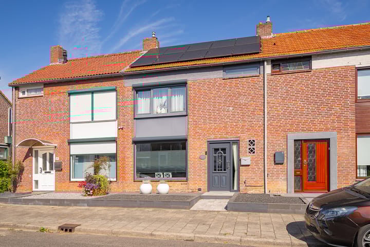 Kennedystraat 39 in Hoensbroek photo